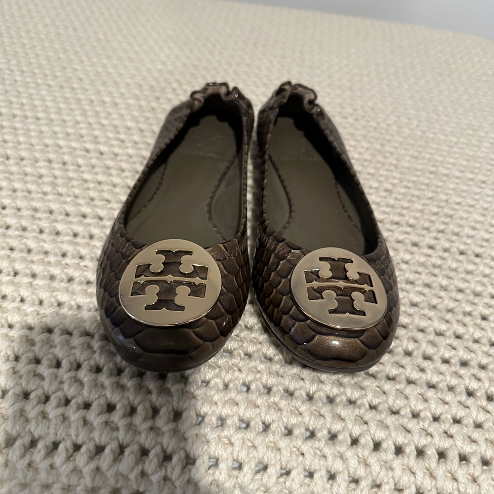 Brown print tory burch ballerina flats